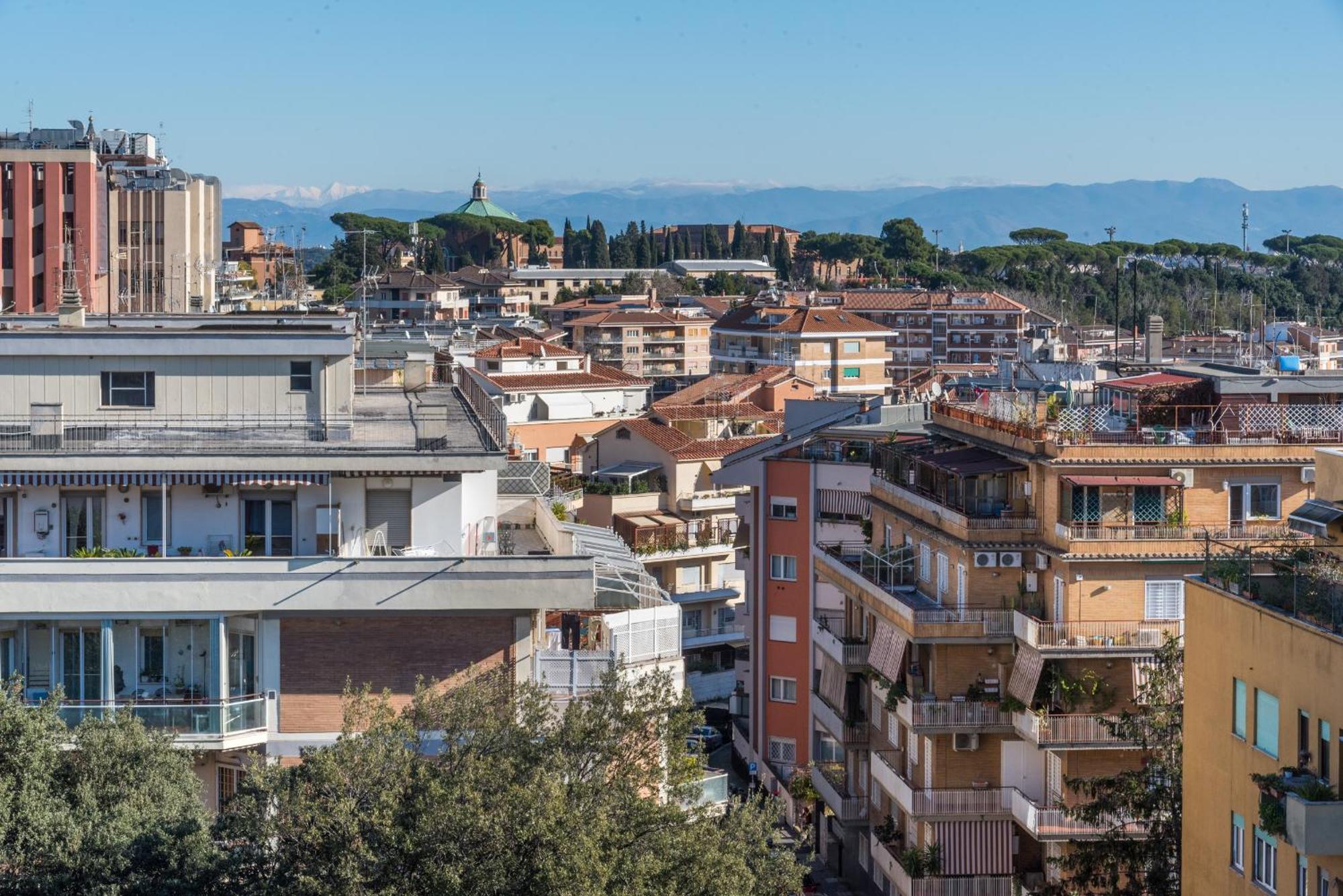 Vaticano-metro A, Penthouse With Ac, Wi-fi E Netflix * Rome